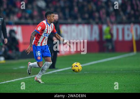 Girona, ESP. 03 janvier 2024. GIRONA FC-ATLÉTICO DE MADRID 03 janvier 2024 Sávio (16) de Girona FC lors du match entre Girona FC et AT. De Madrid correspondant à la dix-neuvième journée de la Liga EA Sports au stade municipal de Montilivi à Gérone, Espagne. Crédit : Rosdemora/Alamy Live News Banque D'Images