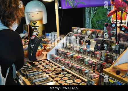 La collection Kimmidoll de poupées japonaises exposée à la foire orientale de Turin, Italie Banque D'Images