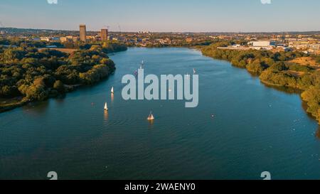 Une vue aérienne du réservoir Brent, Londres, Angleterre en été Banque D'Images