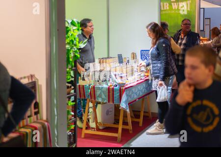 UGIJAR, ESPAGNE - 09 DÉCEMBRE 2023 les producteurs artisanaux, gastronomiques et touristiques de la région présentent leurs produits et services dans les plus grandes traditiona Banque D'Images