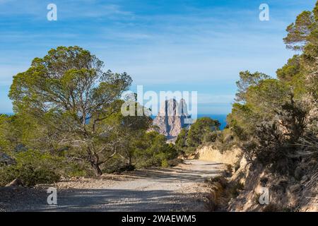 Île es Vedrá en début de matinée et en fin d'après-midi, Ibiza Banque D'Images