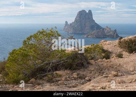 Île es Vedrá en début de matinée et en fin d'après-midi, Ibiza Banque D'Images