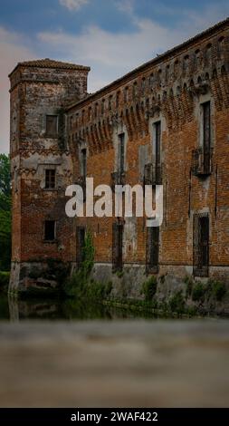 Château italien campagne de Brescia - Castello di Padernello Banque D'Images