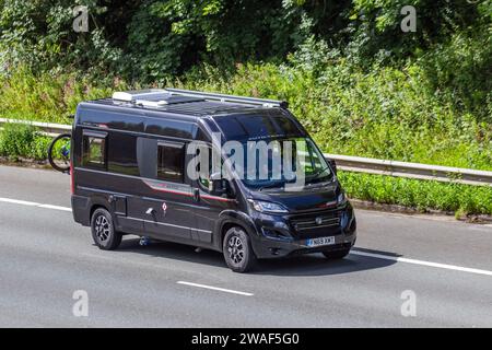 2020 Fiat Auto-Trail Tribute T670 multijet 120 L3H2 LWB 2 Berth Black Motorhome Camper Van Diesel 2287 cc, 2 Berth motorhome Banque D'Images