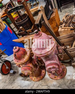 Bouches d'incendie antiques, Berkeley Springs WV USA Banque D'Images