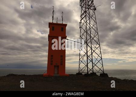 Le phare de Hvalnes se trouve dans la région orientale de l'Islande, le