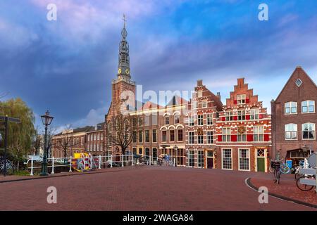 Église St Louis au Steenschuur à Leiden pendant l'heure bleue, Hollande, pays-Bas Banque D'Images