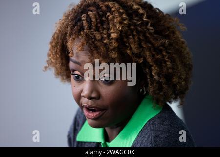 Washington, États-Unis. 04 janvier 2024. Karine Jean-Pierre, attachée de presse de la Maison Blanche, prend la parole lors du point de presse à la Maison Blanche le 4 janvier 2024 à Washington, DC photo de Julia Nikhinson/UPI crédit : UPI/Alamy Live News Banque D'Images