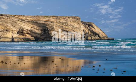 Taqah, salalah- 12 décembre 2023 : VUE de la plage de taqah à salalah, Taqah est une province et une ville côtière dans le gouvernorat de Dhofar, dans le sud-ouest d'Oman Banque D'Images