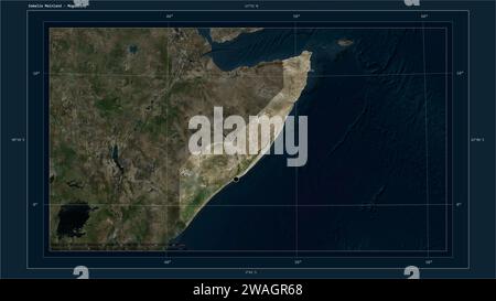 Somalia Mainland mis en évidence sur une carte satellite haute résolution avec le point de la capitale du pays, la grille cartographique, l'échelle de distance et la frontière cartographique Banque D'Images