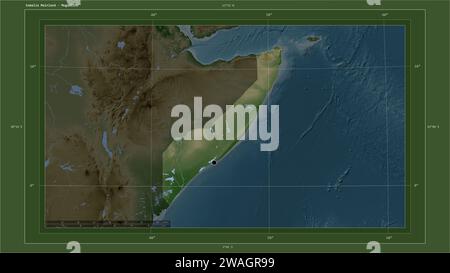 Somalia Mainland mis en évidence sur une carte d'altitude en couleur pâle avec des lacs et des rivières carte avec le point de la capitale du pays, grille cartographique, distance s Banque D'Images