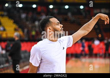 Pirée, Grèce. 04 janvier 2024. 2 Elie Okobo de L'AS Monaco lors de l'Euroleague, Round 19, match entre l'Olympiacos Pirée et L'AS Monaco au Peace & Friendship Stadium le 4 janvier 2024, au Pirée, Grèce. Crédit : Agence photo indépendante/Alamy Live News Banque D'Images