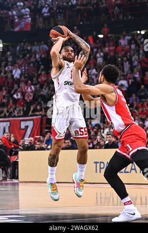 Pirée, Grèce. 04 janvier 2024. 55 Mike James de L'AS Monaco lors de l'Euroleague, Round 19, match entre l'Olympiacos Pirée et L'AS Monaco au Peace & Friendship Stadium le 4 janvier 2024, au Pirée, Grèce crédit : Independent photo Agency/Alamy Live News Banque D'Images