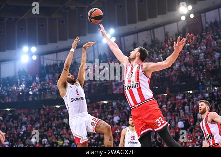 Pirée, Grèce. 04 janvier 2024. 2 Elie Okobo de L'AS Monaco lors de l'Euroleague, Round 19, match entre l'Olympiacos Pirée et L'AS Monaco au Peace & Friendship Stadium le 4 janvier 2024, au Pirée, Grèce. Crédit : Agence photo indépendante/Alamy Live News Banque D'Images