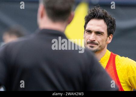 Marbella, Espagne. 04 janvier 2024. Fußball : 1. Bundesliga, saison 2023/2024, Trainingslager von Borussia Dortmund am 04.01.2024 à Marbella (Espagne). Mats Hummels schaut sceptisch. Crédit : dpa/Alamy Live News Banque D'Images