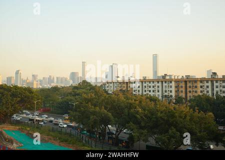 SHENZHEN, CHINE - 22 NOVEMBRE 2019 : Shenzhen vue de UpperHills. Banque D'Images