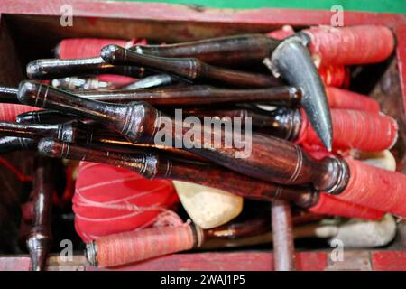 Instrument de musique traditionnel de la tribu javanaise indonésienne appelé gamelan saron Banque D'Images