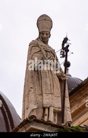 Statue de Saint Augustin - Urbino - Italie Banque D'Images