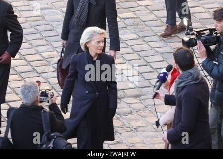 Paris, France. 05 janvier 2024. © PHOTOPQR/LE PARISIEN/Olivier Lejeune ; Paris ; 05/01/2024 ; cérémonie d'hommage national à M. Jacques Delors à l'Hôtel national des Invalides avec le président de la République française, Emmanuel Macron Ursula von der Leyen LP/Olivier Lejeune - Paris, France Jan 5, 2024 hommage à Jacques Delors au Palais de l'Elysée *** local Caption *** cérémonie d'hommage national à M. Jacques Delors à l'Hôtel national des Invalides avec MR président de la République française, Emmanuel Macron.04/01/2024 pH O.Lejeune. Crédit : MAXPPP/Alamy Live News Banque D'Images