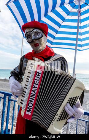 Une statue humaine sur la Promenade des Anglais Nice France Banque D'Images