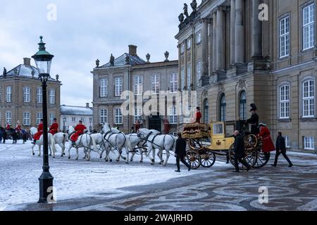 Reine Margrethe II Ride en Golden Carriage Banque D'Images