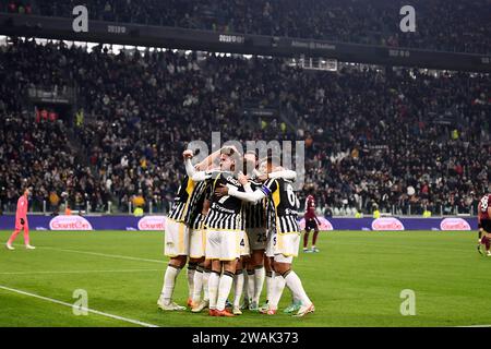 Les joueurs de la Juventus célèbrent après un but lors du match de football de la coupe d’Italie entre la Juventus FC et l’US Salernitana au stade de la Juventus à Turin (Italie), le 4 janvier 2023. Banque D'Images