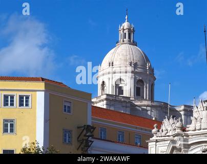 Belle église nommée Igreja de Santa Engrácia Panthéon National de Lisbonne au Portugal Banque D'Images