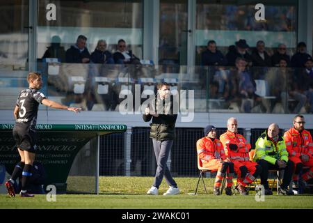 Brescia, Italie. 16 décembre 2023. Cesc Fabregas, entraîneur principal de Como 1907, lors de Brescia Calcio vs Como 1907 , Serie B, au stade Rigamonti. Crédit : Alessio Morgese/Alessio Morgese / Emage / Alamy Live News Banque D'Images