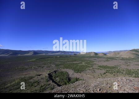 Paysage autour du volcan Khorgo en Mongolie Banque D'Images