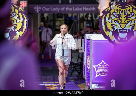 Baton Rouge, LOUISIANE, États-Unis. 04 janvier 2024. Hailey Van Lith (11) de la LSU est présentée à la foule avant le match de basket-ball féminin de la NCAA entre les Tigers du Missouri et les Tigers de la LSU au Pete Maravich Assembly Center à Baton Rouge, EN LOUISIANE. Jonathan Mailhes/CSM/Alamy Live News Banque D'Images