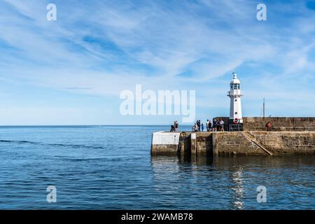 Mevagissey, Cornouailles, Royaume-Uni - 16 août 2023 : le phare de Mevagissey sur la côte sud de Cornouailles Banque D'Images