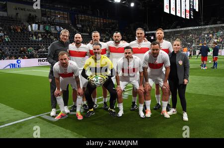 05.01.2024, EWE Arena, Oldenburg, GER, Cup der öffentlichen Oldenburg, les règlements DFL interdisent toute utilisation de photographies comme séquences d'images et/ou quasi-vidéo, im Bild die Traditionsmannschaft vom VFB Stuttgart mit dem Weltmeister Guido BUCHWALD Foto © nordphoto GmbH/Rojahn Banque D'Images