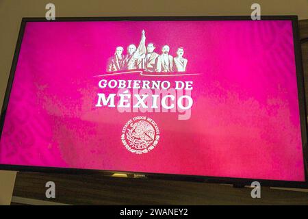 Merida Mexique, centro historico quartier historique central, télévision par câble écran de moniteur, annonce du gouvernement, Latin Latino hispanique mexicain, Span Banque D'Images