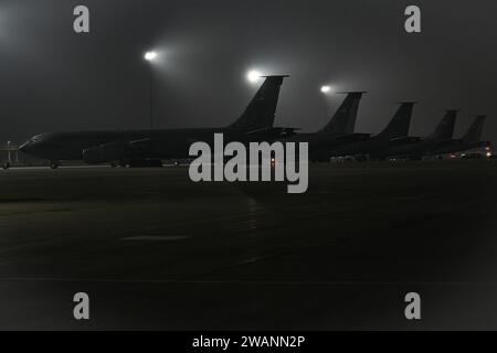 3 janvier 2024 - Selfridge Air National Guard Bas, Michigan, États-Unis - KC-135T Stratotankers du 127th Air ravitailling Group ''Stand Ready'' à Selfridge Air National Guard base, Michigan, le 3 janvier 2024. Le KC-135T Stratotanker fournit une capacité de ravitaillement aérien à presque tous les avions de l'inventaire militaire américain, ce qui en fait le multiplicateur de force vital de la puissance aérienne mondiale. (Photo : Tom Demerly) (image de crédit : © U.S. National Guard/ZUMA Press Wire) USAGE ÉDITORIAL SEULEMENT! Non destiné à UN USAGE commercial ! Banque D'Images