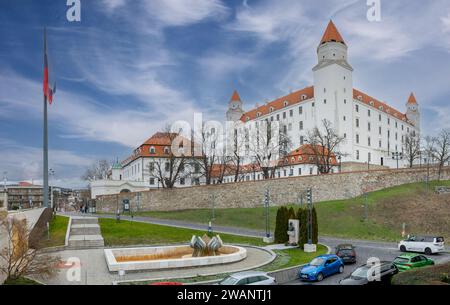 Bratislava, Slovaquie - 04 janvier 2024 : Château de Bratislava. Bratislavsky hrad. Slovaquie. Banque D'Images