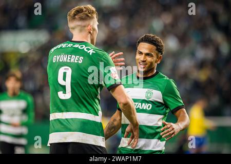 Lisbonne, Portugal. 05 janvier 2024. Marcus Edwards du Sporting CP célèbre le but avec ses coéquipiers lors du match BetClic de Liga Portugal entre le Sporting CP et Estoril Praia à l'Estadio Jose Alvalade. (Score final : Sporting CP 5 - 1 Estoril Praia) crédit : SOPA Images Limited/Alamy Live News Banque D'Images