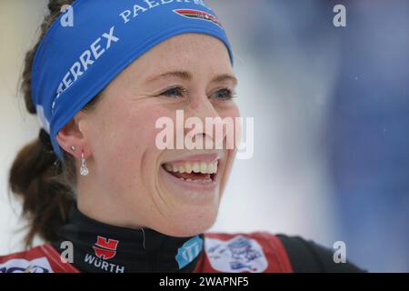 Lago Di Tesero, Italie. 06 janvier 2024. © Pierre Teyssot/MAXPPP ; coupe du monde de ski de fond à Lago Di Tesero, Italie, le 6 janvier 2024. Au stade des prochains Jeux Olympiques d'hiver Milano Cortina 2026, en action, lors de la Mass Start Classic Race du Tour de ski, Katharina Hennig (GER) © Pierre Teyssot/Maxppp crédit : MAXPPP/Alamy Live News Banque D'Images