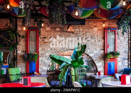 Les intérieurs d'un bar dans le quartier Balat d'Istanbul Banque D'Images