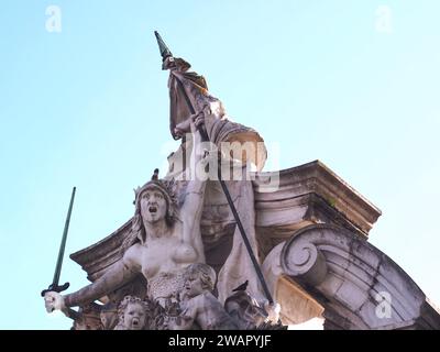 Musée militaire à Lisbonne Portugal avec sculptures monumentales sur l'entrée de la porte Banque D'Images