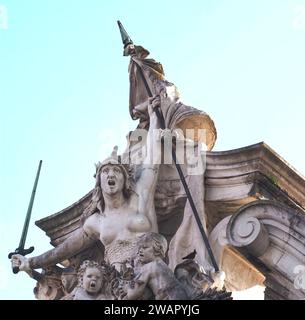 Musée militaire à Lisbonne Portugal avec sculptures monumentales sur l'entrée de la porte Banque D'Images