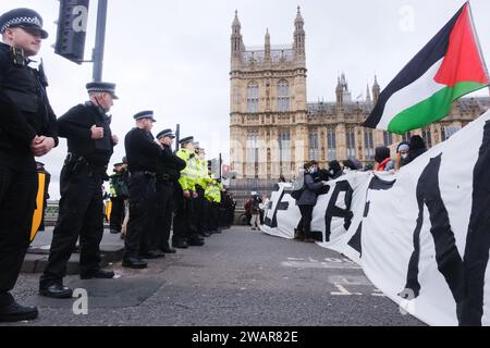 Westminster, Londres, Royaume-Uni. 6 janvier 2024. Gaza, cessez le feu maintenant protestent par Sisters Uncut et d'autres groupes à Westminster, Londres. Crédit : Matthew Chattle/Alamy Live News Banque D'Images