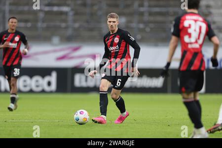 Frankfurt am main, Deutschland. 06 janvier 2024. 06.01.2024, Fussball Testspiel, Eintracht Frankfurt - SC Freiburg, emonline, emspor, v.l., Kristijan Jakic (Eintracht Frankfurt) LES RÈGLEMENTS DFL/DFB INTERDISENT TOUTE UTILISATION DE PHOTOGRAPHIES COMME SÉQUENCES D'IMAGES ET/OU QUASI-VIDÉO. Xdcx crédit : dpa/Alamy Live News Banque D'Images