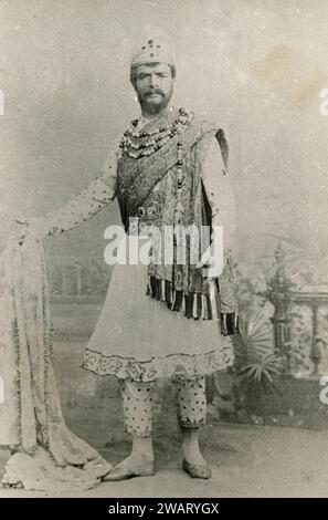 Le danseur de ballet et chorégraphe russe Alfred Bekefi dans Barbe Bleue, Moscou, Russie 1896 Banque D'Images