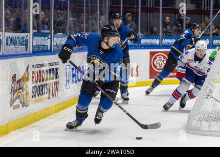 5 janvier 2024 : le défenseur des Monsters de Cleveland Stanislav Svozil (5) patine en deuxième période contre les Américains de Rochester. Les Americans de Rochester ont accueilli les Monsters de Cleveland dans un match de la Ligue américaine de hockey à Blue Cross Arena à Rochester, New York. (Jonathan Tenca/CSM) Banque D'Images