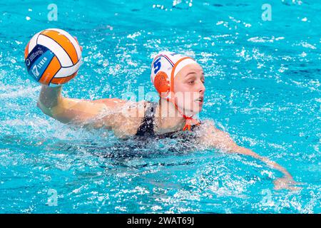 Eindhoven, pays-Bas. 06 janvier 2024. EINDHOVEN, PAYS-Bas - 6 JANVIER : Maartje Keuning des pays-Bas lors du match des Championnats d'Europe de water-polo féminin 2024 entre les pays-Bas et la Hongrie au Pieter van den Hoogenband Zwemstadion le 6 janvier 2024 à Eindhoven, pays-Bas. (Photo Joris Verwijst/Agence BSR) crédit : Agence BSR/Alamy Live News Banque D'Images