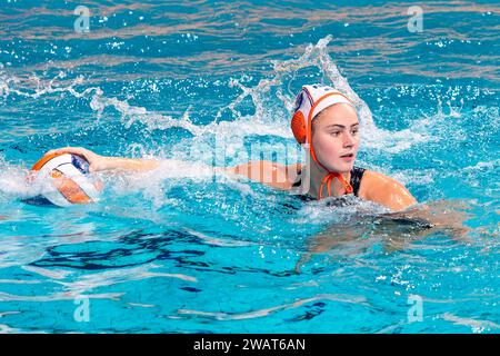 Eindhoven, pays-Bas. 06 janvier 2024. EINDHOVEN, PAYS-Bas - 6 JANVIER : Brigitte Sleeking des pays-Bas lors du match des Championnats d'Europe de water-polo féminin 2024 entre les pays-Bas et la Hongrie au Pieter van den Hoogenband Zwemstadion le 6 janvier 2024 à Eindhoven, pays-Bas. (Photo Joris Verwijst/Agence BSR) crédit : Agence BSR/Alamy Live News Banque D'Images