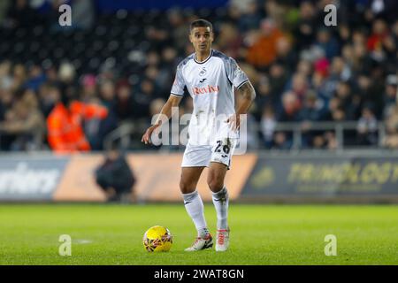 Swansea, Royaume-Uni. 06 janvier 2024. Kyle Naughton de Swansea City Emirates FA Cup, match de 3e tour, Swansea City contre Morecambe au stade Swansea.com à Swansea, pays de Galles, le samedi 6 janvier 2024. Cette image ne peut être utilisée qu'à des fins éditoriales. À usage éditorial uniquement, photo de crédit : Andrew Orchard photographie sportive/Alamy Live News Banque D'Images