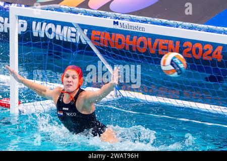 Eindhoven, pays-Bas. 06 janvier 2024. EINDHOVEN, PAYS-Bas - 6 JANVIER : Laura Aarts des pays-Bas lors du match des Championnats d'Europe de water-polo féminin 2024 entre les pays-Bas et la Hongrie au Pieter van den Hoogenband Zwemstadion le 6 janvier 2024 à Eindhoven, pays-Bas. (Photo Joris Verwijst/Agence BSR) crédit : Agence BSR/Alamy Live News Banque D'Images