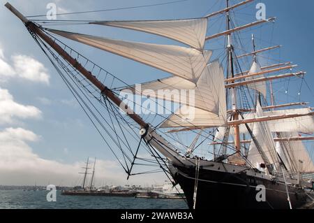 San Diego, Californie, États-Unis – 14 août 2023. Star of India, le plus ancien voilier actif au monde, au Musée maritime. Baie de San Diego Banque D'Images