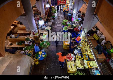 Port Louis, Maurice - octobre 25 2023 : marché central de la nourriture et des épiceries Hall intérieur. Banque D'Images